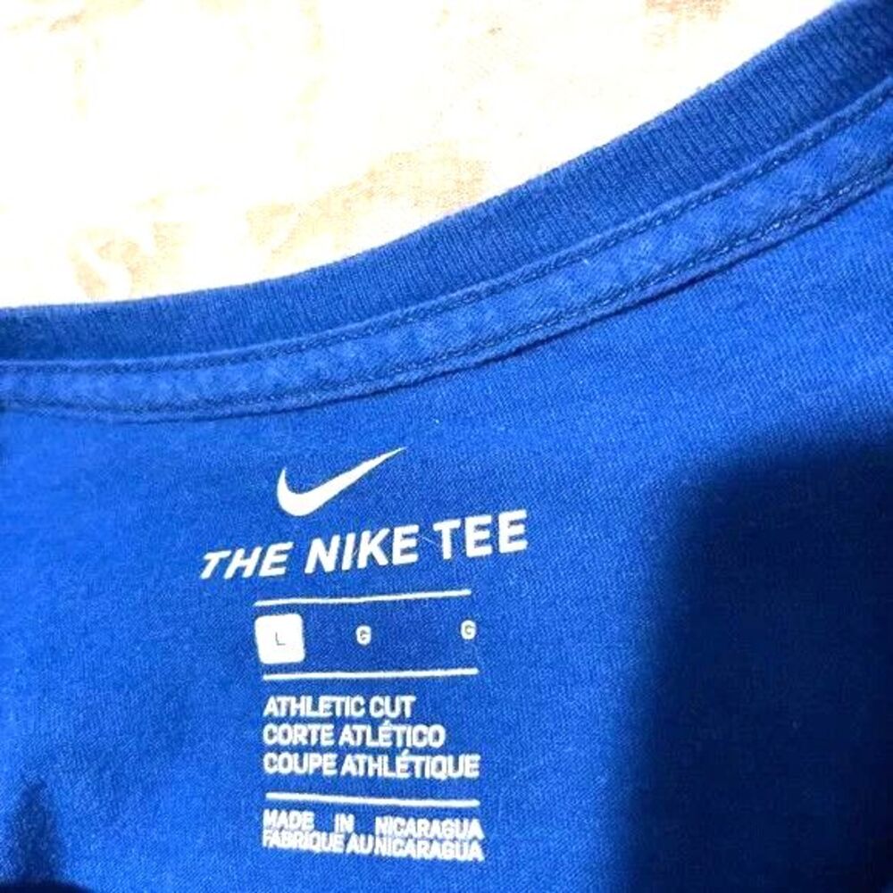 Nike Athletic Tshirt Royal Blue Wmns Sz Lrg with White Swish - Picture 3 of 4